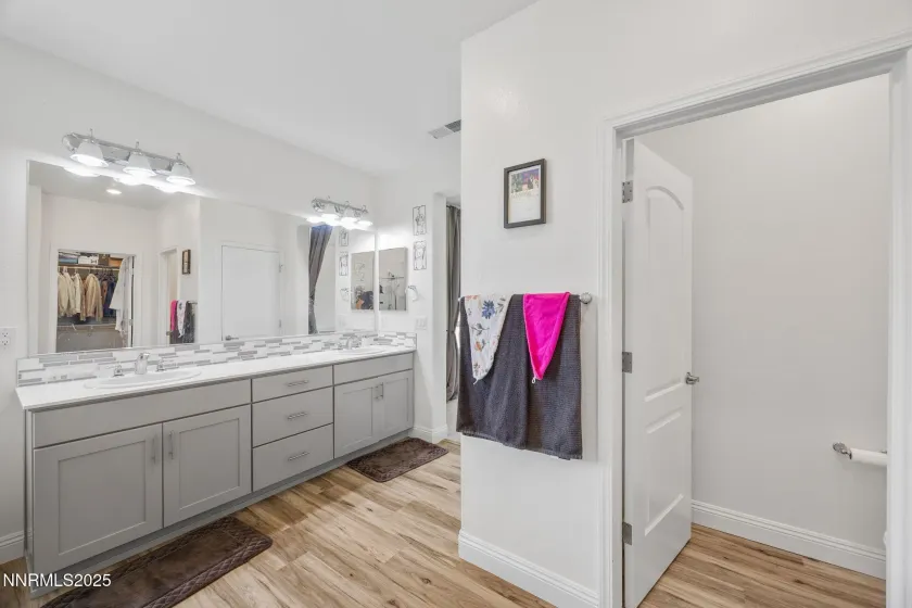 1010 Garden Pond, Sparks, Nevada 89441, 5 Bedrooms Bedrooms, ,3 BathroomsBathrooms,Residential,Residential,Garden Pond,250057918