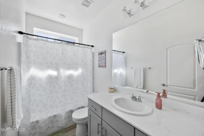 1010 Garden Pond, Sparks, Nevada 89441, 5 Bedrooms Bedrooms, ,3 BathroomsBathrooms,Residential,Residential,Garden Pond,250057918