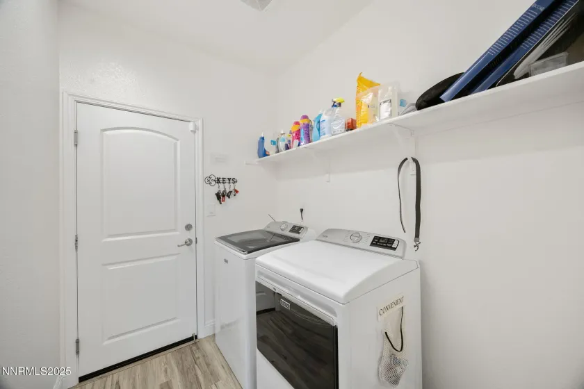 1010 Garden Pond, Sparks, Nevada 89441, 5 Bedrooms Bedrooms, ,3 BathroomsBathrooms,Residential,Residential,Garden Pond,250057918