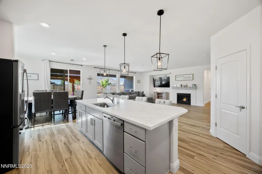 1010 Garden Pond, Sparks, Nevada 89441, 5 Bedrooms Bedrooms, ,3 BathroomsBathrooms,Residential,Residential,Garden Pond,250057918