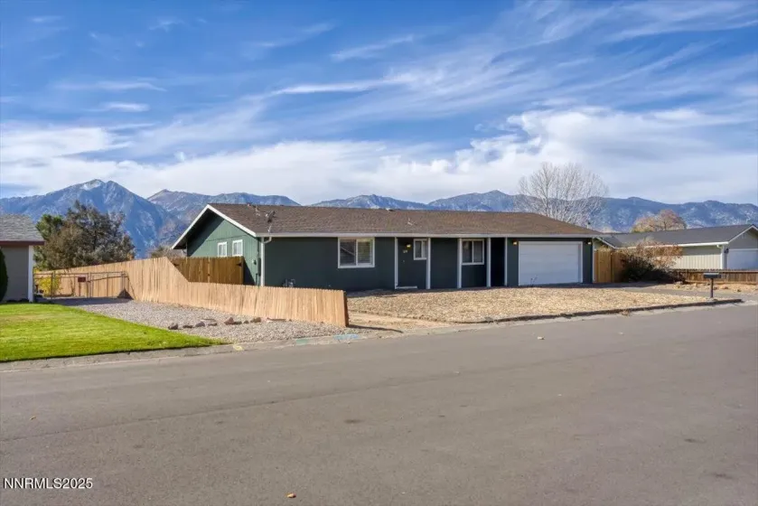 1275 Bolivia, Gardnerville, Nevada 89460, 3 Bedrooms Bedrooms, ,2 BathroomsBathrooms,Residential,Residential,Bolivia,250057920