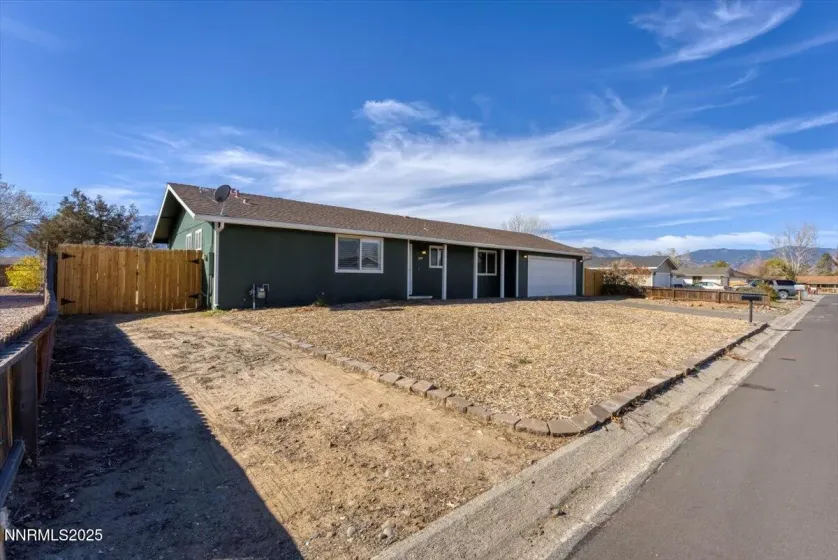 1275 Bolivia, Gardnerville, Nevada 89460, 3 Bedrooms Bedrooms, ,2 BathroomsBathrooms,Residential,Residential,Bolivia,250057920