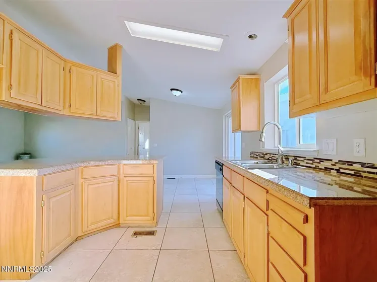 101 Platinum Pointe, Reno, Nevada 89506, 3 Bedrooms Bedrooms, ,2 BathroomsBathrooms,Residential,Residential,Platinum Pointe,250057926