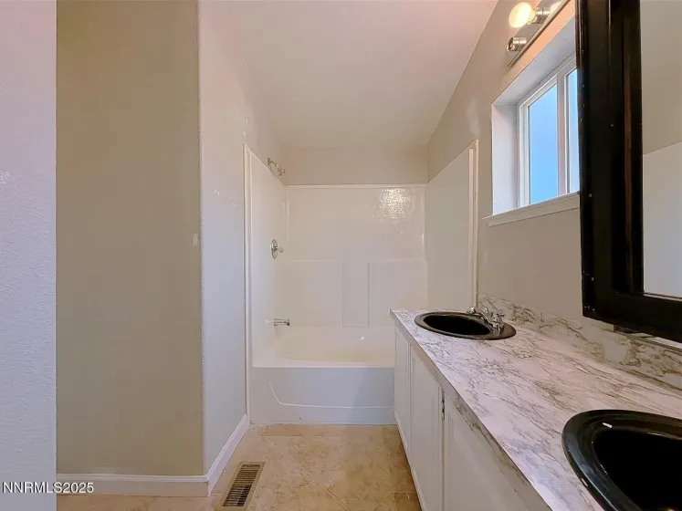 101 Platinum Pointe, Reno, Nevada 89506, 3 Bedrooms Bedrooms, ,2 BathroomsBathrooms,Residential,Residential,Platinum Pointe,250057926