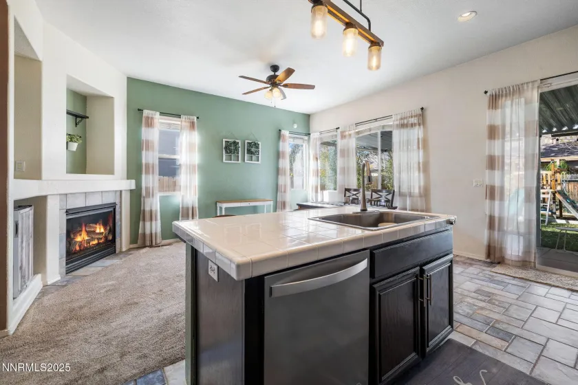 1641 Box Canyon, Reno, Nevada 89521, 4 Bedrooms Bedrooms, ,2 BathroomsBathrooms,Residential,Residential,Box Canyon,250057928