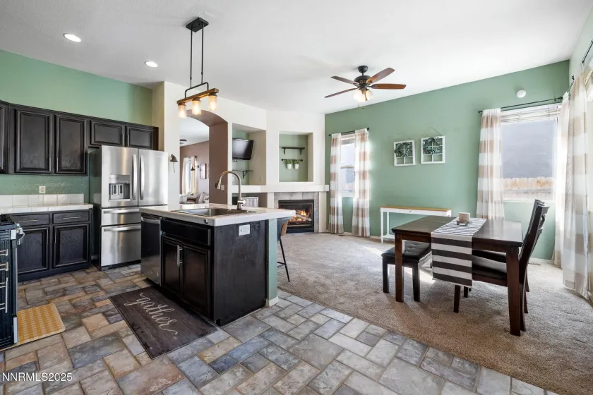 1641 Box Canyon, Reno, Nevada 89521, 4 Bedrooms Bedrooms, ,2 BathroomsBathrooms,Residential,Residential,Box Canyon,250057928