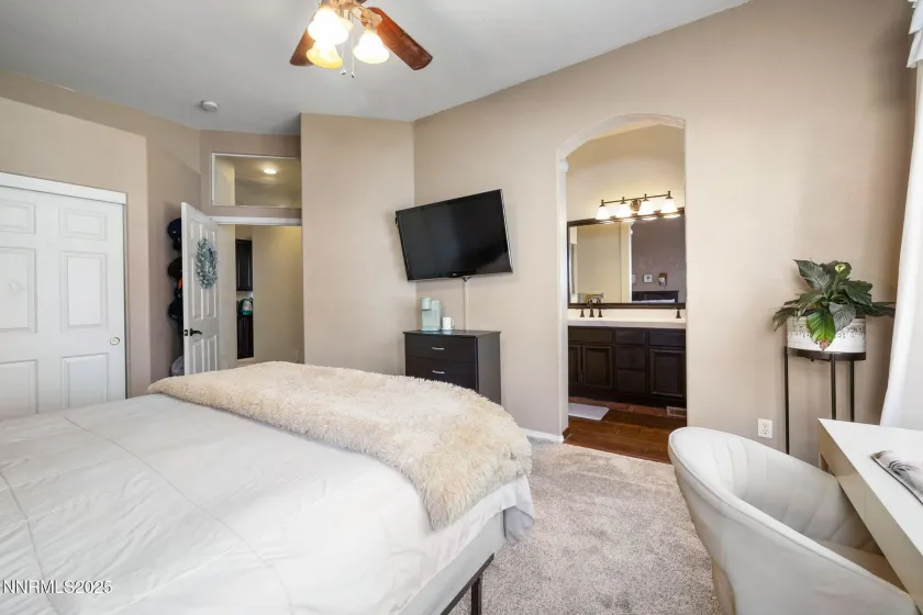 1641 Box Canyon, Reno, Nevada 89521, 4 Bedrooms Bedrooms, ,2 BathroomsBathrooms,Residential,Residential,Box Canyon,250057928