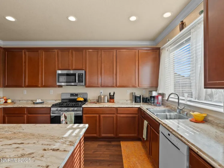 199 Walnut, Fernley, Nevada 89408, 4 Bedrooms Bedrooms, ,2 BathroomsBathrooms,Residential,Residential,Walnut,250057930