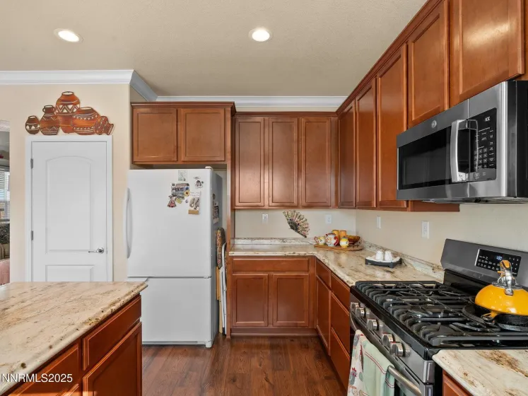 199 Walnut, Fernley, Nevada 89408, 4 Bedrooms Bedrooms, ,2 BathroomsBathrooms,Residential,Residential,Walnut,250057930