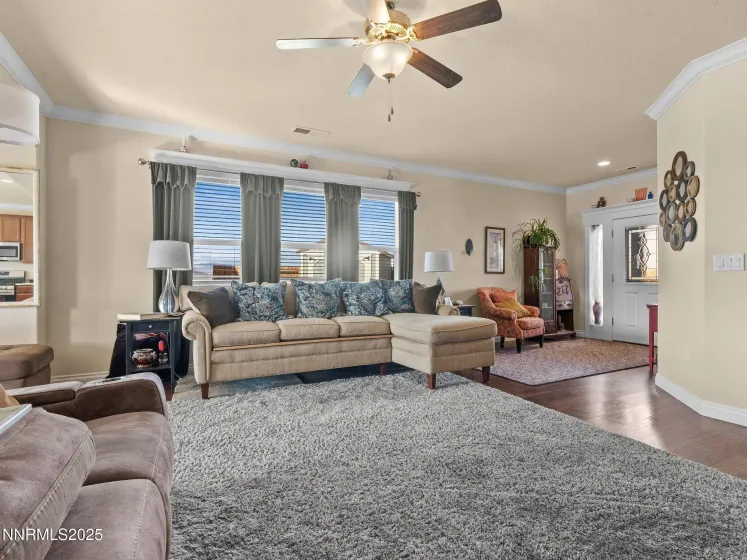 199 Walnut, Fernley, Nevada 89408, 4 Bedrooms Bedrooms, ,2 BathroomsBathrooms,Residential,Residential,Walnut,250057930