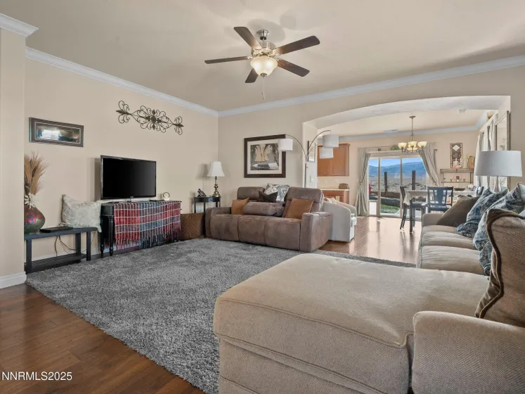 199 Walnut, Fernley, Nevada 89408, 4 Bedrooms Bedrooms, ,2 BathroomsBathrooms,Residential,Residential,Walnut,250057930