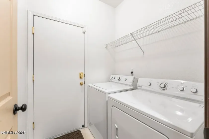 9965 Moondust, Reno, Nevada 89506, 3 Bedrooms Bedrooms, ,2 BathroomsBathrooms,Residential,Residential,Moondust,250057934