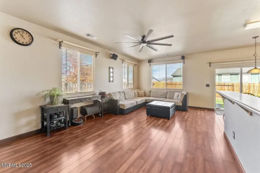 9965 Moondust, Reno, Nevada 89506, 3 Bedrooms Bedrooms, ,2 BathroomsBathrooms,Residential,Residential,Moondust,250057934