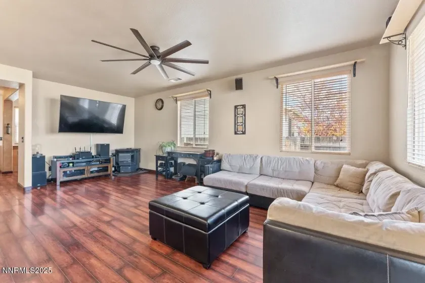 9965 Moondust, Reno, Nevada 89506, 3 Bedrooms Bedrooms, ,2 BathroomsBathrooms,Residential,Residential,Moondust,250057934