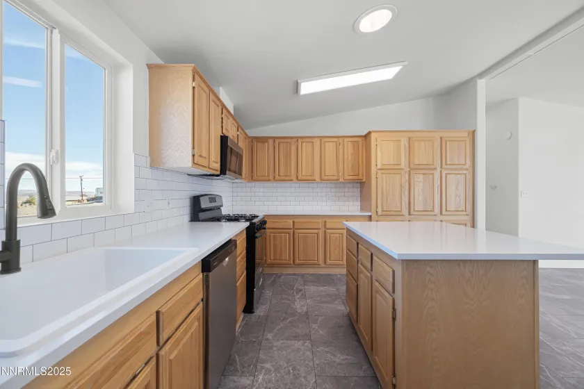 4745 Skyline, Silver Springs, Nevada 89429, 3 Bedrooms Bedrooms, ,2 BathroomsBathrooms,Residential,Residential,Skyline,250057936