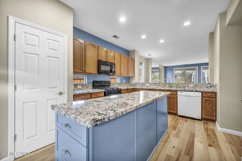 1840 Veneto, Sparks, Nevada 89434, 2 Bedrooms Bedrooms, ,3 BathroomsBathrooms,Residential,Residential,Veneto,250057937