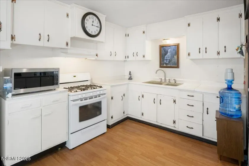 9320 Iroquois, Stagecoach, Nevada 89429, 3 Bedrooms Bedrooms, ,1 BathroomBathrooms,Residential,Residential,Iroquois,250057909