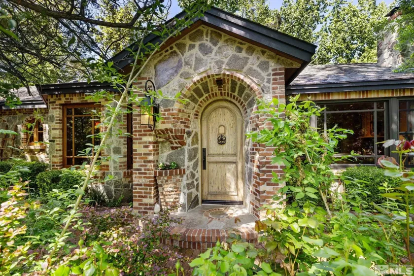 1555 Marsh, Reno, Nevada 89509, 4 Bedrooms Bedrooms, ,4 BathroomsBathrooms,Residential,Residential,Marsh,250006004