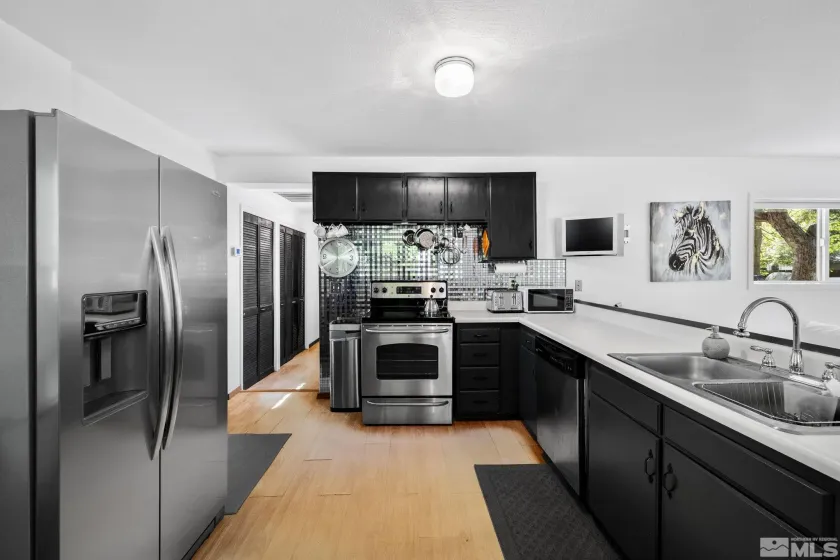 1555 Marsh, Reno, Nevada 89509, 4 Bedrooms Bedrooms, ,4 BathroomsBathrooms,Residential,Residential,Marsh,250006004