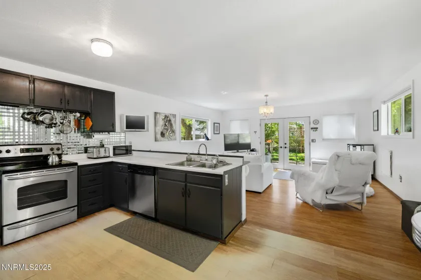 1555 Marsh, Reno, Nevada 89509, 4 Bedrooms Bedrooms, ,4 BathroomsBathrooms,Residential,Residential,Marsh,250006004