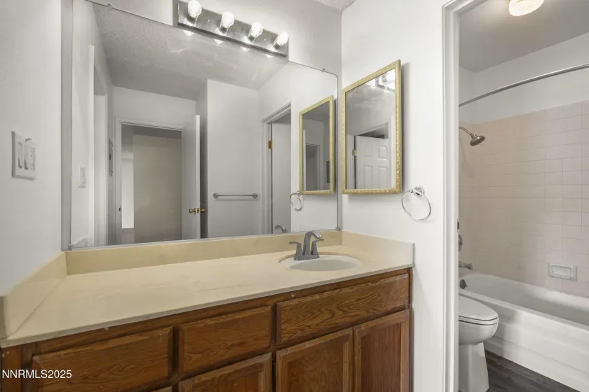 2845 Idlewild, Reno, Nevada 89509, 2 Bedrooms Bedrooms, ,1 BathroomBathrooms,Residential,Residential,Idlewild,250057952