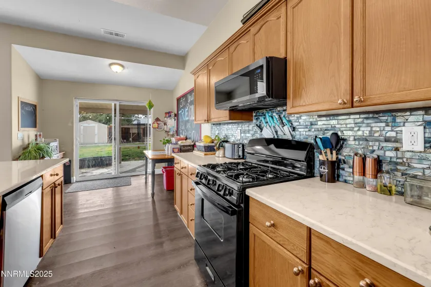 7440 Ash Springs, Sparks, Nevada 89436, 4 Bedrooms Bedrooms, ,2 BathroomsBathrooms,Residential,Residential,Ash Springs,250057954