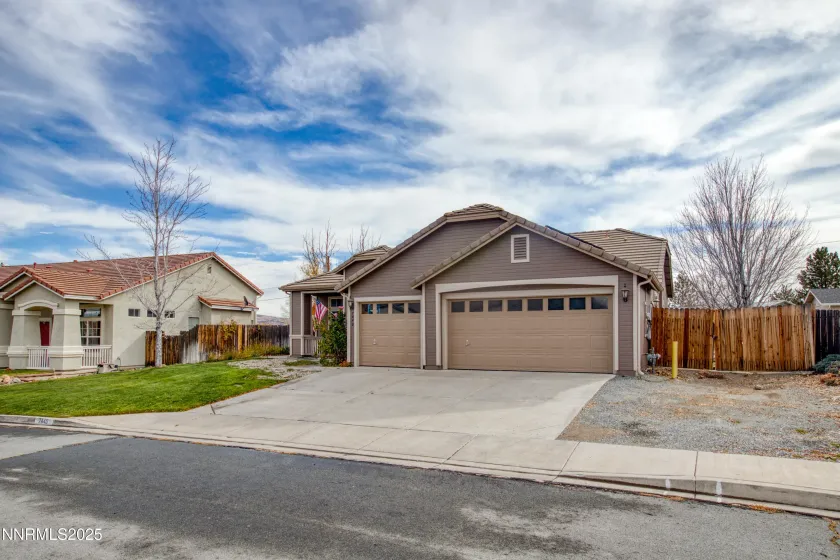 7440 Ash Springs, Sparks, Nevada 89436, 4 Bedrooms Bedrooms, ,2 BathroomsBathrooms,Residential,Residential,Ash Springs,250057954