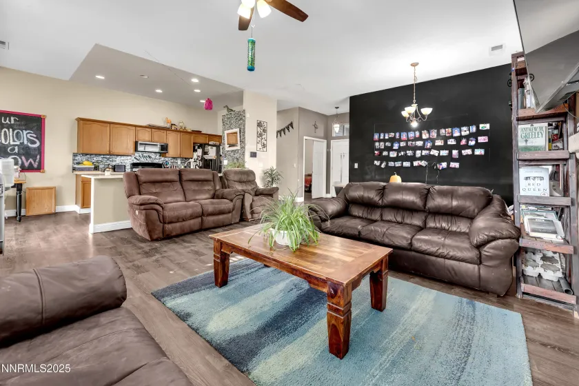 7440 Ash Springs, Sparks, Nevada 89436, 4 Bedrooms Bedrooms, ,2 BathroomsBathrooms,Residential,Residential,Ash Springs,250057954