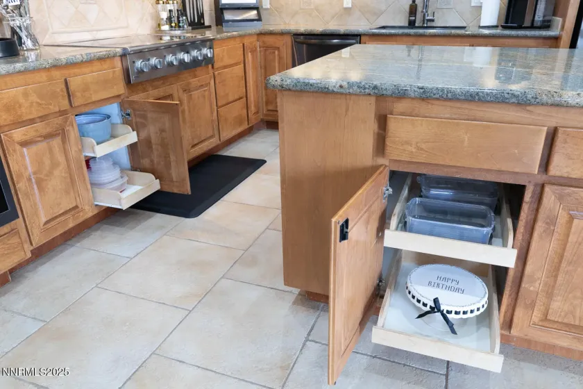 1135 Whitehawk, Fallon, Nevada 89406, 3 Bedrooms Bedrooms, ,3 BathroomsBathrooms,Residential,Residential,Whitehawk,250057955