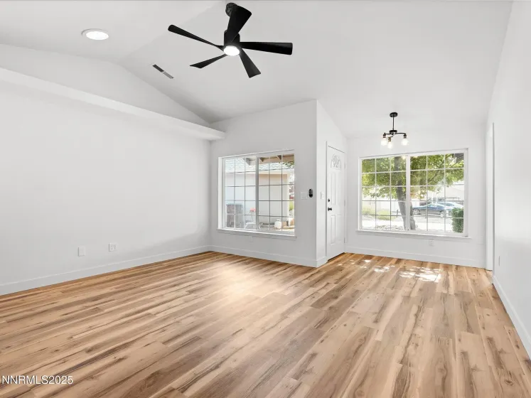 1286 Currycomb, Minden, Nevada 89423, 4 Bedrooms Bedrooms, ,3 BathroomsBathrooms,Residential,Residential,Currycomb,250055684