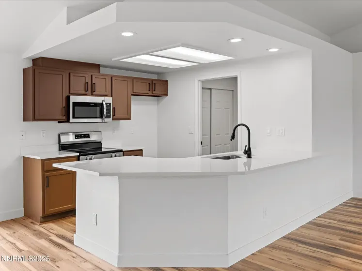 1286 Currycomb, Minden, Nevada 89423, 4 Bedrooms Bedrooms, ,3 BathroomsBathrooms,Residential,Residential,Currycomb,250055684