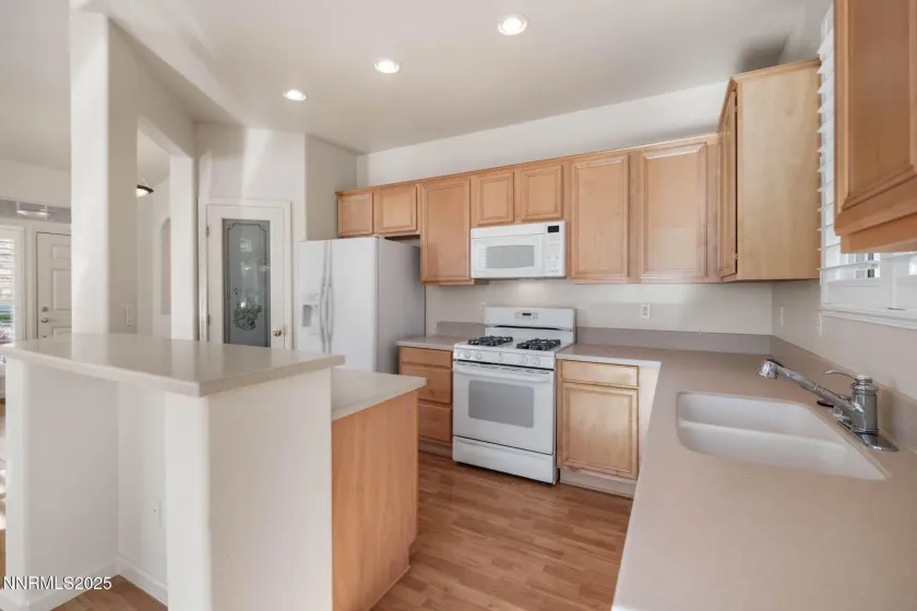 10492 Gold Trail, Reno, Nevada 89521, 2 Bedrooms Bedrooms, ,2 BathroomsBathrooms,Residential,Residential,Gold Trail,250057960