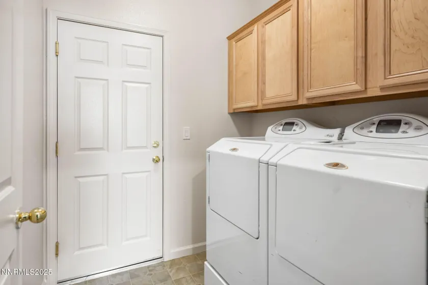 10492 Gold Trail, Reno, Nevada 89521, 2 Bedrooms Bedrooms, ,2 BathroomsBathrooms,Residential,Residential,Gold Trail,250057960