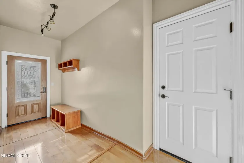 1839 Bitterbrush, Gardnerville, Nevada 89410, 6 Bedrooms Bedrooms, ,5 BathroomsBathrooms,Residential,Residential,Bitterbrush,250057961