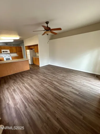 17780 Oakview, Reno, Nevada 89508, 3 Bedrooms Bedrooms, ,2 BathroomsBathrooms,Residential,Residential,Oakview,250057962