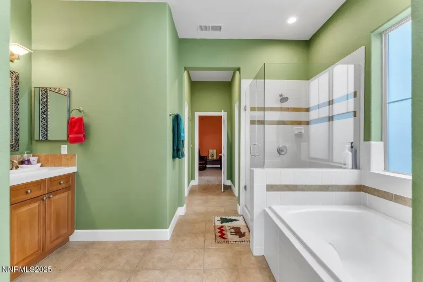 6090 Cielo, Sparks, Nevada 89436, 3 Bedrooms Bedrooms, ,2 BathroomsBathrooms,Residential,Residential,Cielo,250057965