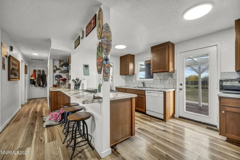 5680 Dolores, Sparks, Nevada 89436, 3 Bedrooms Bedrooms, ,2 BathroomsBathrooms,Residential,Residential,Dolores,250057969