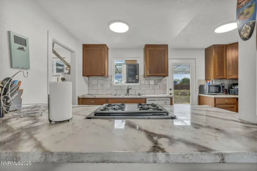 5680 Dolores, Sparks, Nevada 89436, 3 Bedrooms Bedrooms, ,2 BathroomsBathrooms,Residential,Residential,Dolores,250057969