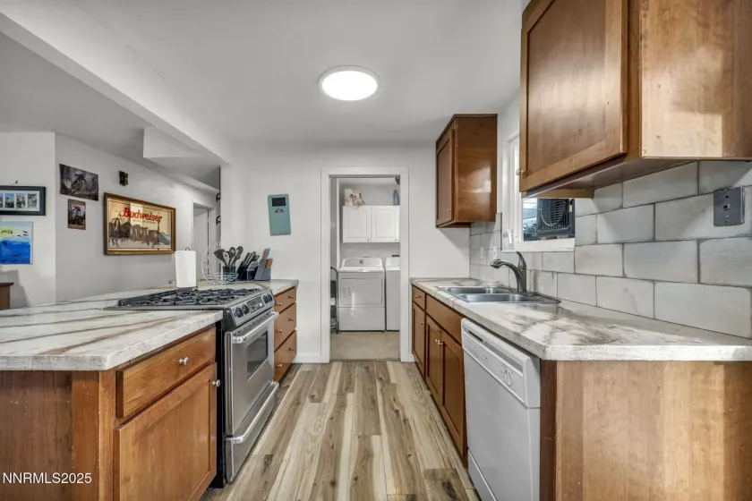 5680 Dolores, Sparks, Nevada 89436, 3 Bedrooms Bedrooms, ,2 BathroomsBathrooms,Residential,Residential,Dolores,250057969