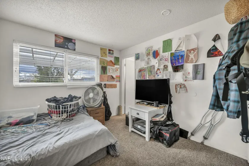 5680 Dolores, Sparks, Nevada 89436, 3 Bedrooms Bedrooms, ,2 BathroomsBathrooms,Residential,Residential,Dolores,250057969