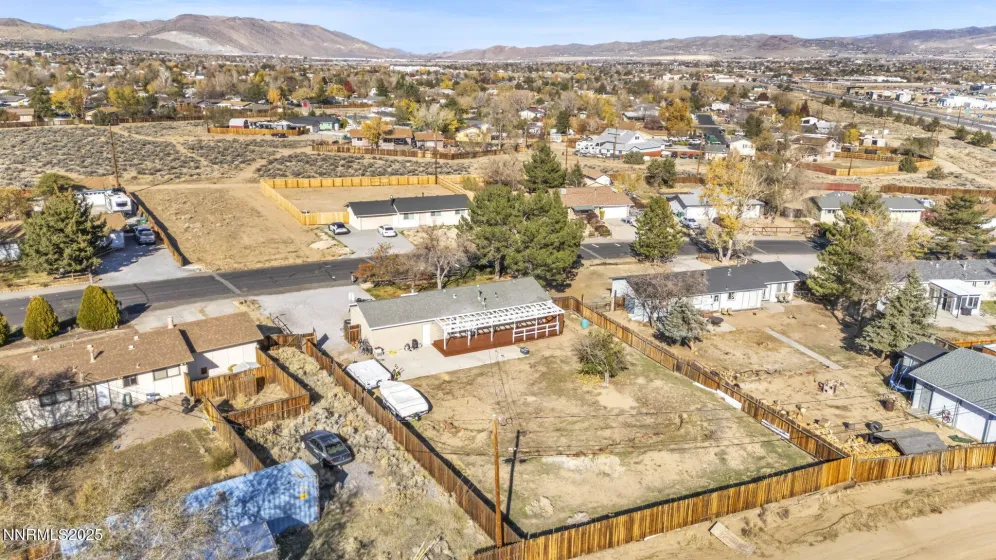 5680 Dolores, Sparks, Nevada 89436, 3 Bedrooms Bedrooms, ,2 BathroomsBathrooms,Residential,Residential,Dolores,250057969