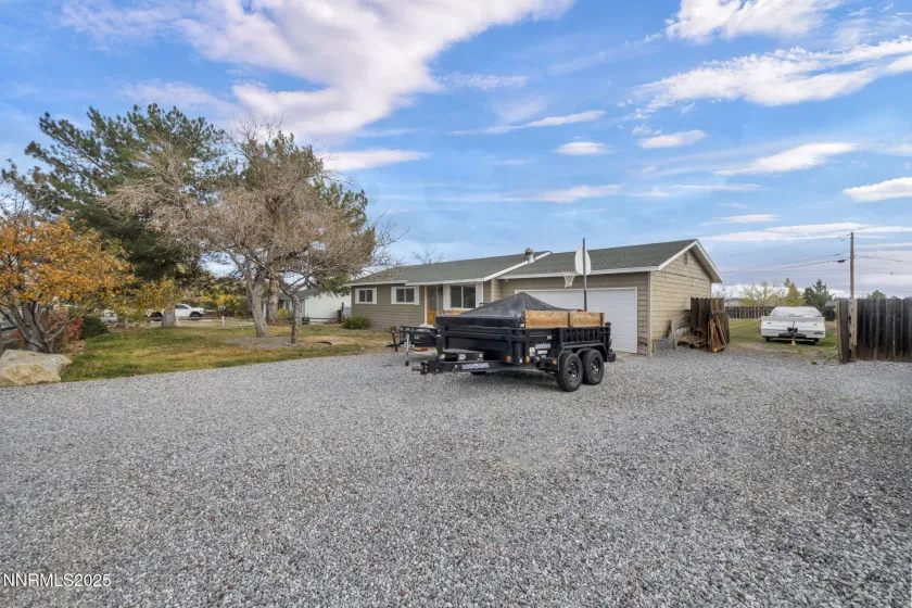 5680 Dolores, Sparks, Nevada 89436, 3 Bedrooms Bedrooms, ,2 BathroomsBathrooms,Residential,Residential,Dolores,250057969