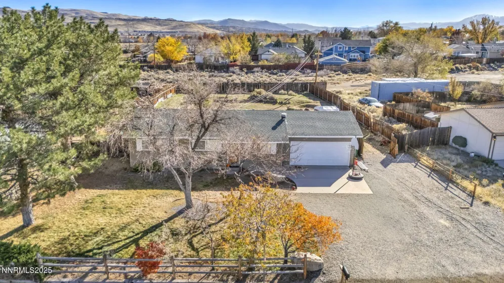 5680 Dolores, Sparks, Nevada 89436, 3 Bedrooms Bedrooms, ,2 BathroomsBathrooms,Residential,Residential,Dolores,250057969