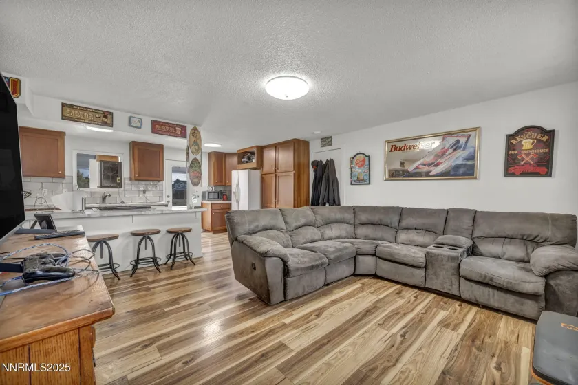 5680 Dolores, Sparks, Nevada 89436, 3 Bedrooms Bedrooms, ,2 BathroomsBathrooms,Residential,Residential,Dolores,250057969