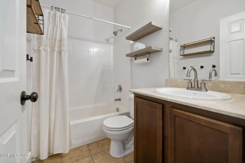 104 Catlin, Dayton, Nevada 89403, 3 Bedrooms Bedrooms, ,2 BathroomsBathrooms,Residential,Residential,Catlin,250057971