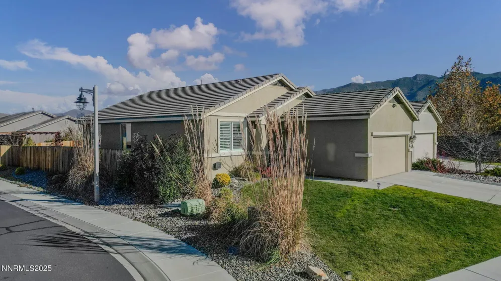 104 Catlin, Dayton, Nevada 89403, 3 Bedrooms Bedrooms, ,2 BathroomsBathrooms,Residential,Residential,Catlin,250057971