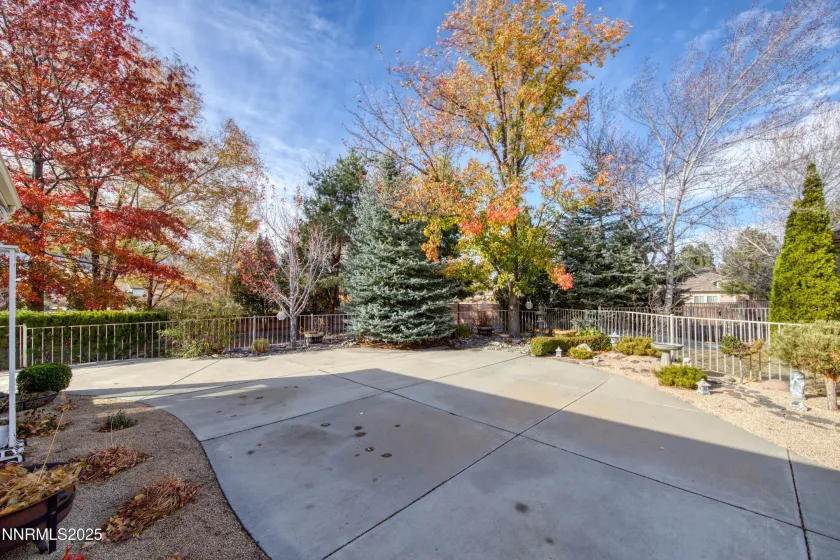 488 Sierra Leaf, Reno, Nevada 89511, 2 Bedrooms Bedrooms, ,2 BathroomsBathrooms,Residential,Residential,Sierra Leaf,250057975