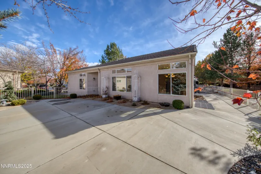 488 Sierra Leaf, Reno, Nevada 89511, 2 Bedrooms Bedrooms, ,2 BathroomsBathrooms,Residential,Residential,Sierra Leaf,250057975