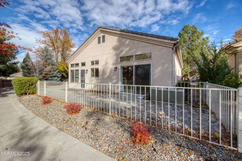 488 Sierra Leaf, Reno, Nevada 89511, 2 Bedrooms Bedrooms, ,2 BathroomsBathrooms,Residential,Residential,Sierra Leaf,250057975
