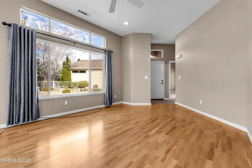 488 Sierra Leaf, Reno, Nevada 89511, 2 Bedrooms Bedrooms, ,2 BathroomsBathrooms,Residential,Residential,Sierra Leaf,250057975